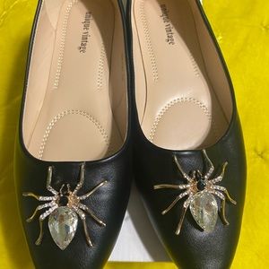 Unique Vintage Spider flats NIB